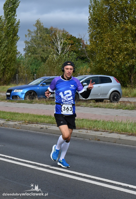 12. Półmaraton Włocławek: zawodnicy na trasie