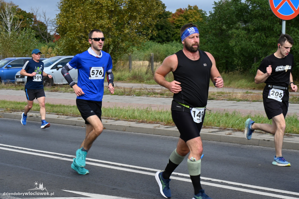 12. Półmaraton Włocławek: zawodnicy na trasie