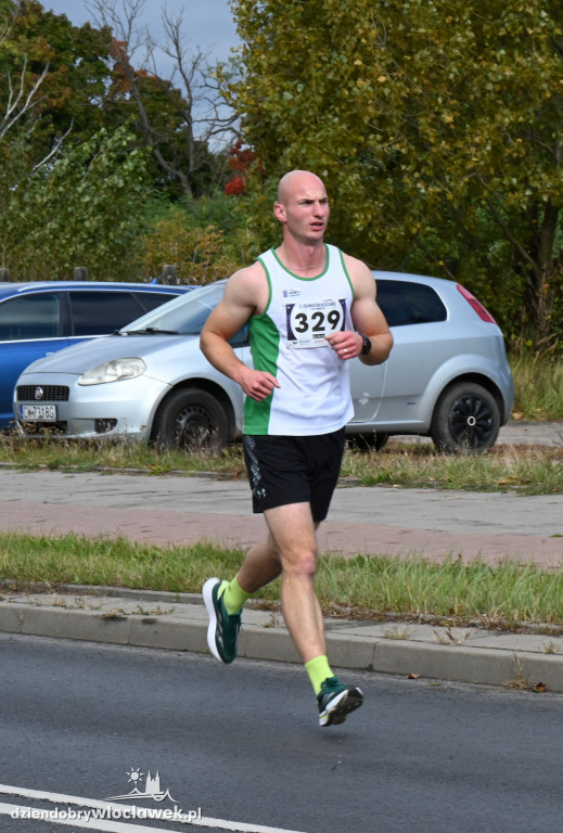 12. Półmaraton Włocławek: zawodnicy na trasie