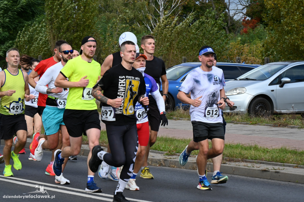 12. Półmaraton Włocławek: zawodnicy na trasie