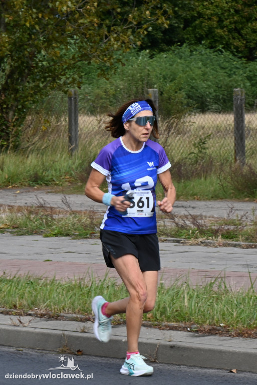 12. Półmaraton Włocławek: zawodnicy na trasie