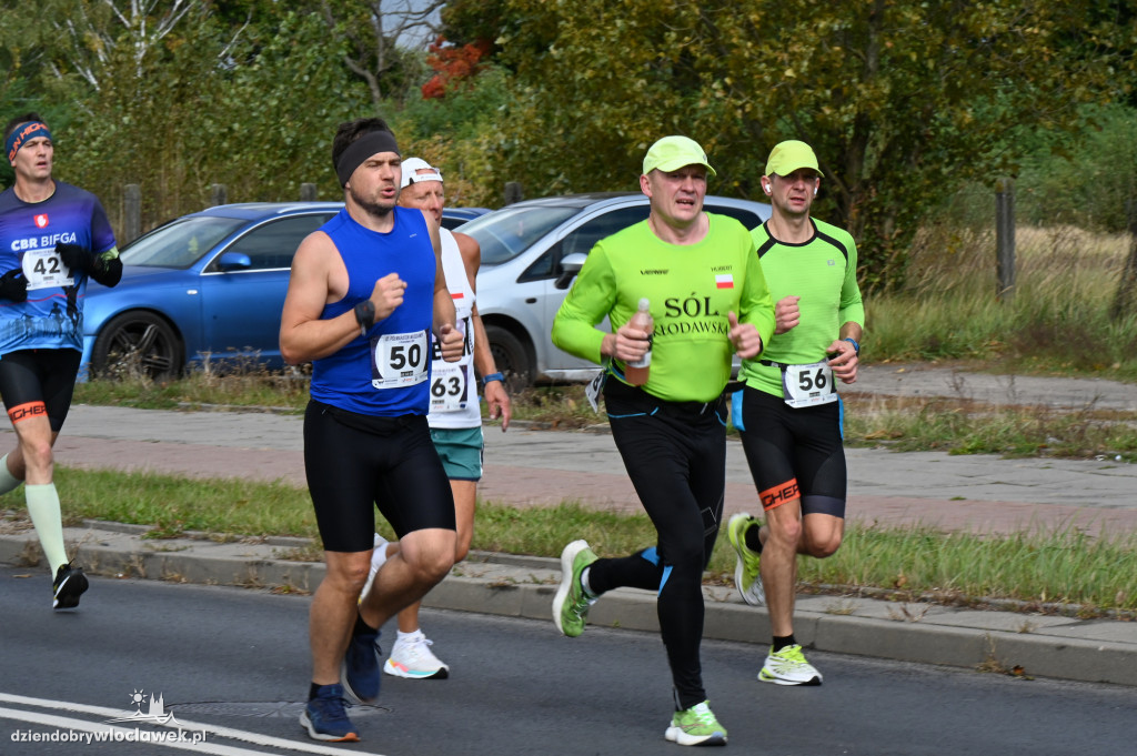 12. Półmaraton Włocławek: zawodnicy na trasie