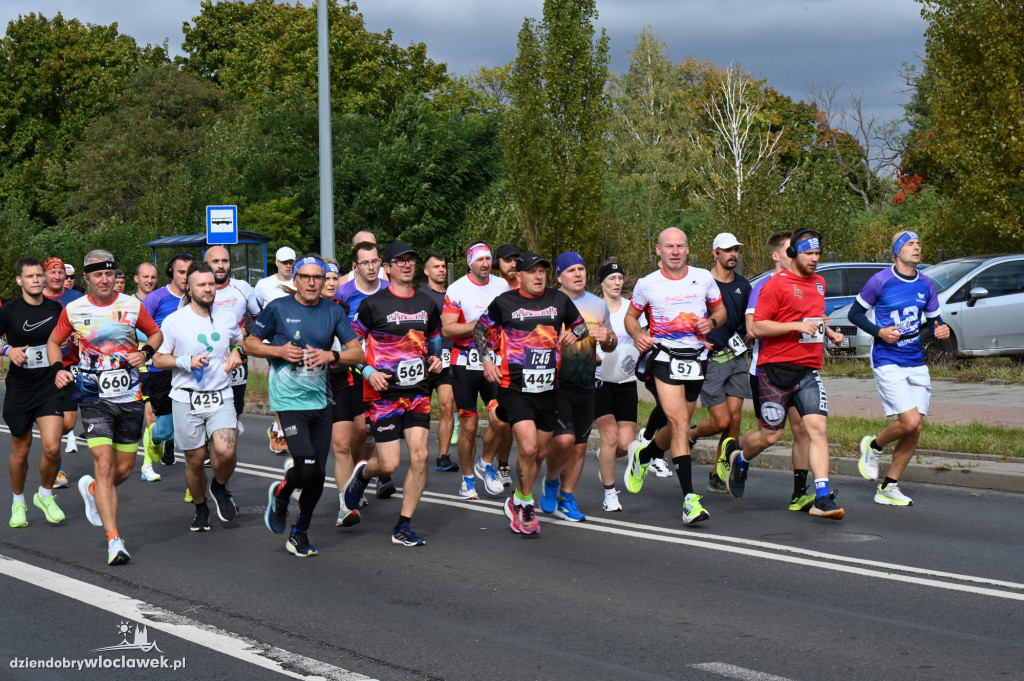 12. Półmaraton Włocławek: zawodnicy na trasie
