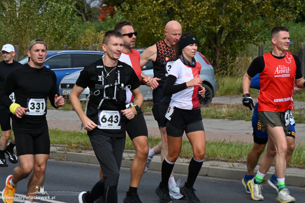 12. Półmaraton Włocławek: zawodnicy na trasie