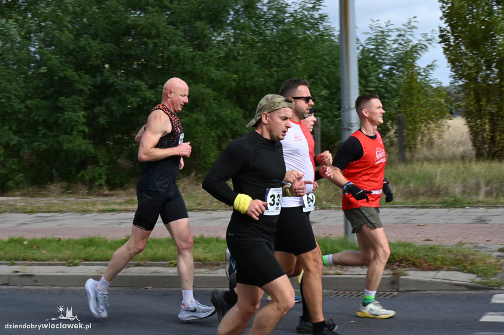 12. Półmaraton Włocławek: zawodnicy na trasie