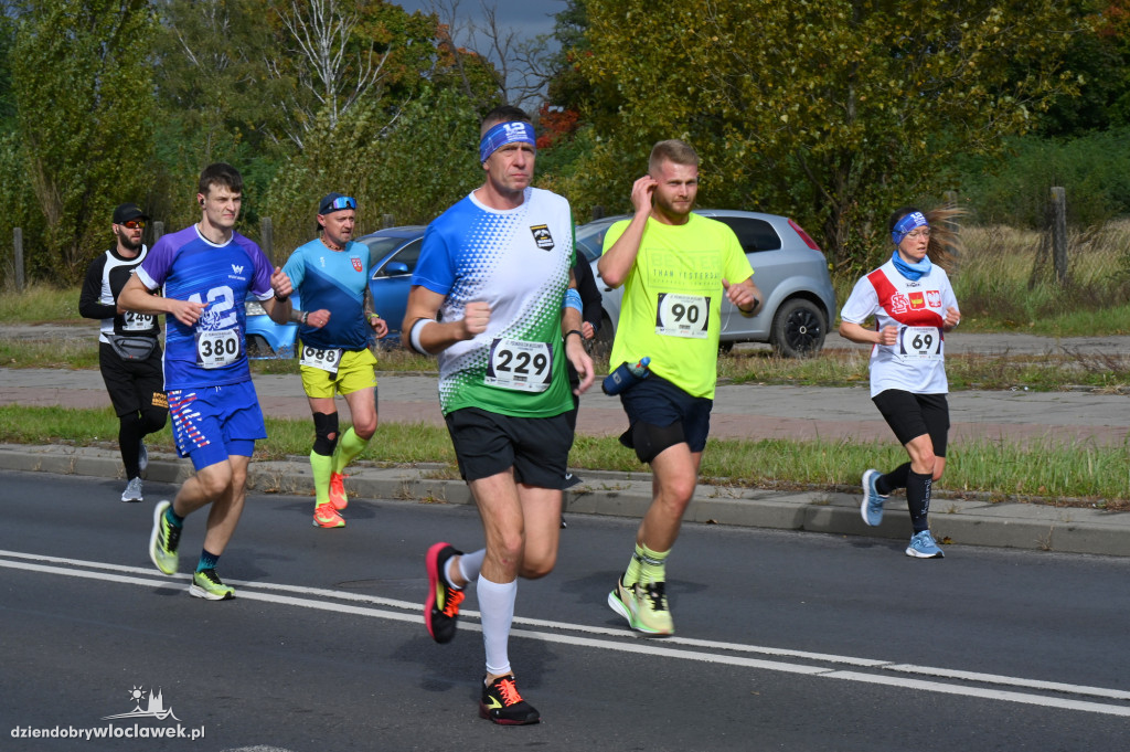 12. Półmaraton Włocławek: zawodnicy na trasie