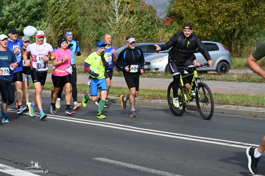12. Półmaraton Włocławek: zawodnicy na trasie