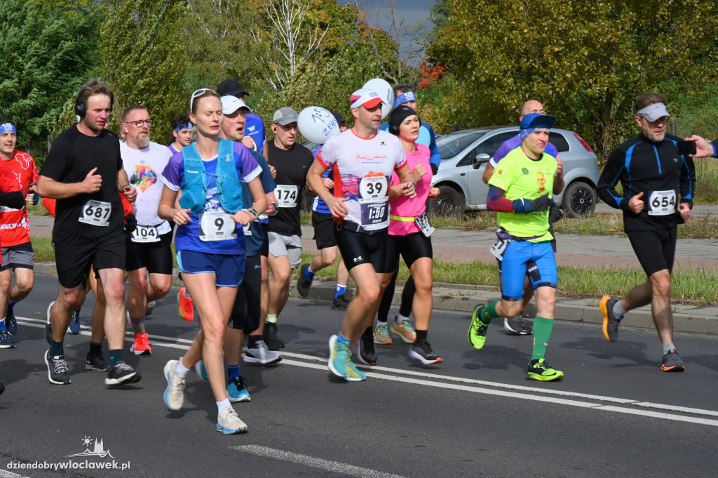 12. Półmaraton Włocławek: zawodnicy na trasie