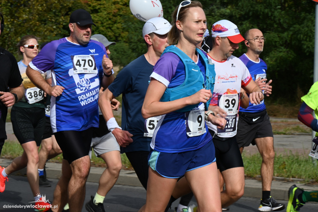 12. Półmaraton Włocławek: zawodnicy na trasie