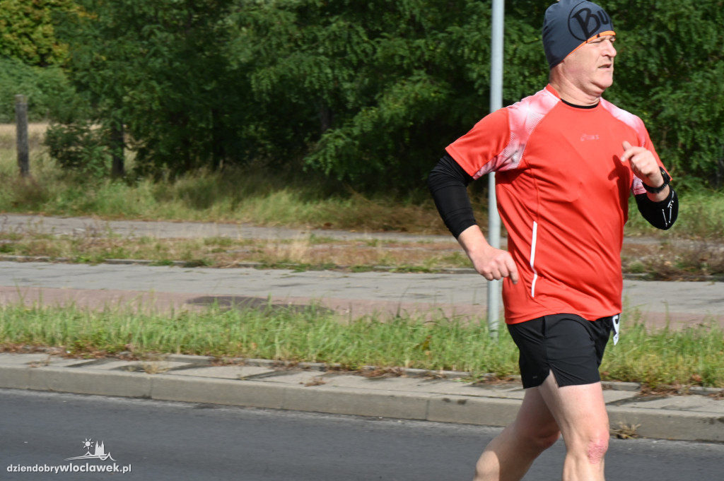 12. Półmaraton Włocławek: zawodnicy na trasie