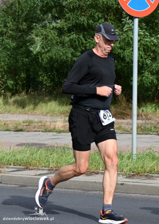 12. Półmaraton Włocławek: zawodnicy na trasie