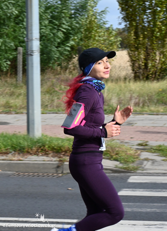 12. Półmaraton Włocławek: zawodnicy na trasie
