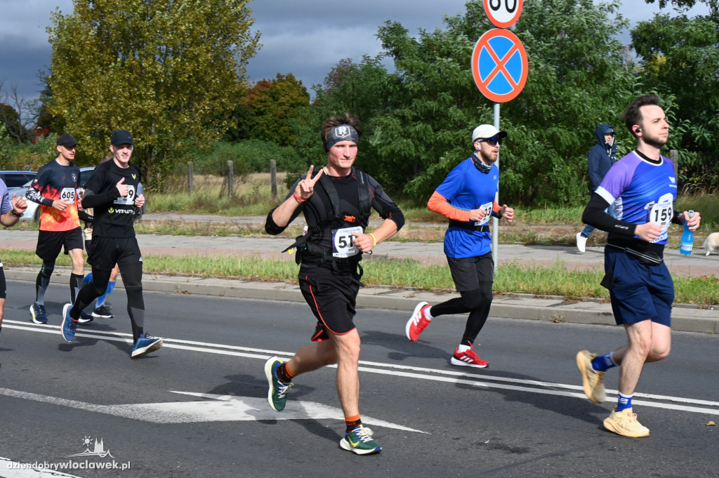 12. Półmaraton Włocławek: zawodnicy na trasie