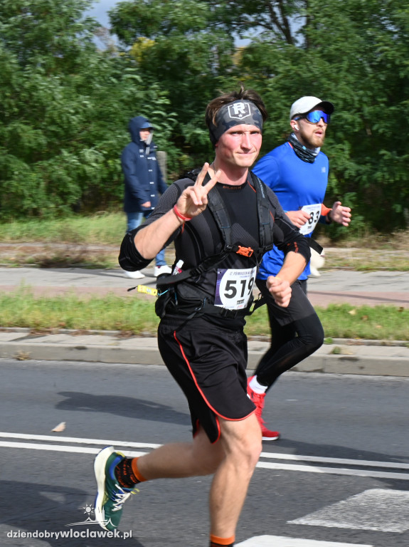12. Półmaraton Włocławek: zawodnicy na trasie