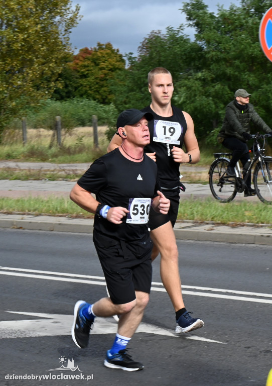 12. Półmaraton Włocławek: zawodnicy na trasie