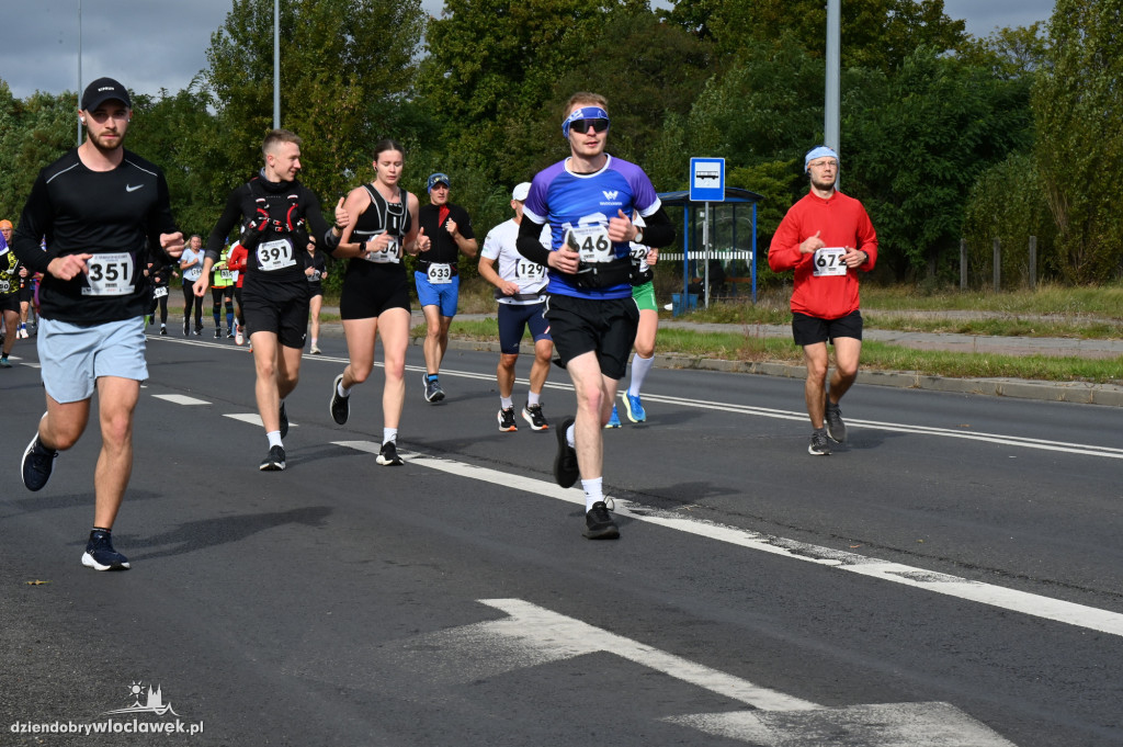 12. Półmaraton Włocławek: zawodnicy na trasie