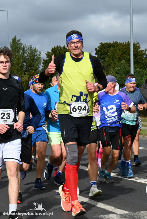 12. Półmaraton Włocławek: zawodnicy na trasie