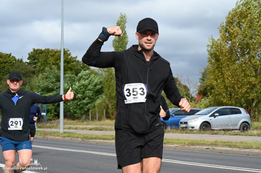 12. Półmaraton Włocławek: zawodnicy na trasie