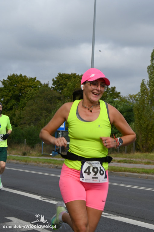 12. Półmaraton Włocławek: zawodnicy na trasie