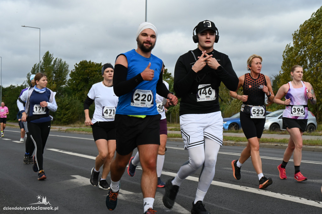 12. Półmaraton Włocławek: zawodnicy na trasie