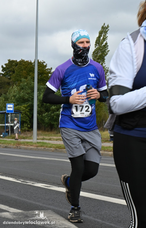 12. Półmaraton Włocławek: zawodnicy na trasie