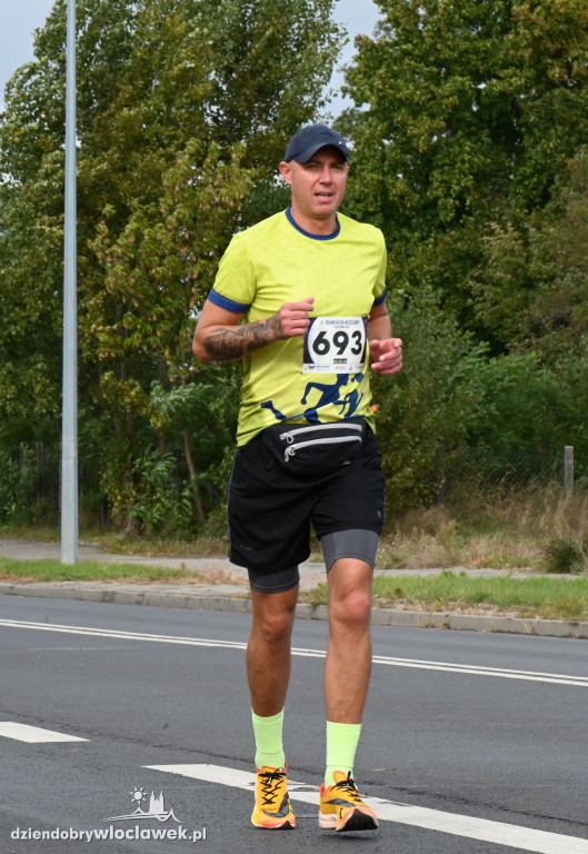 12. Półmaraton Włocławek: zawodnicy na trasie