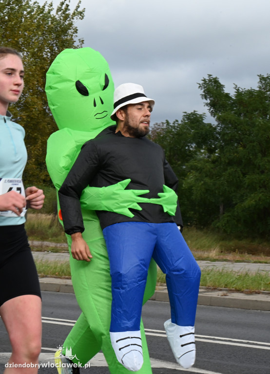 12. Półmaraton Włocławek: zawodnicy na trasie