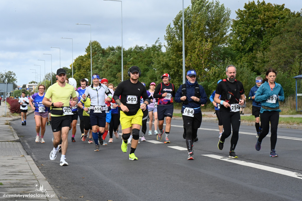12. Półmaraton Włocławek: zawodnicy na trasie