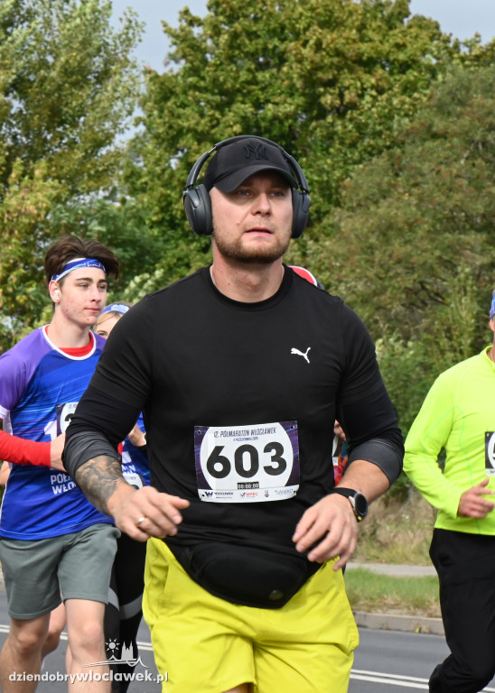 12. Półmaraton Włocławek: zawodnicy na trasie