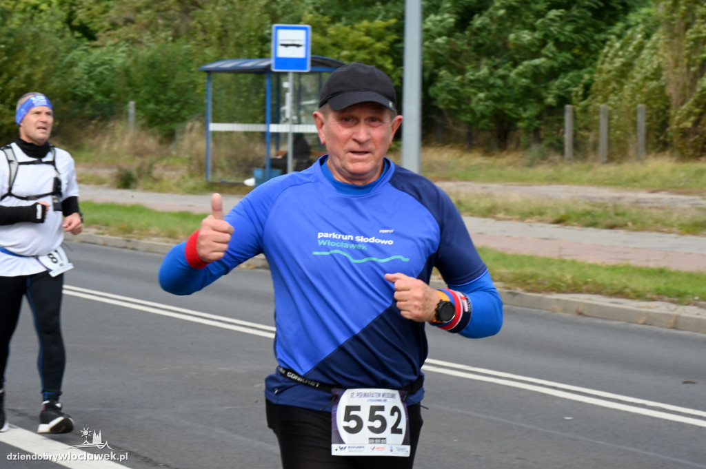 12. Półmaraton Włocławek: zawodnicy na trasie