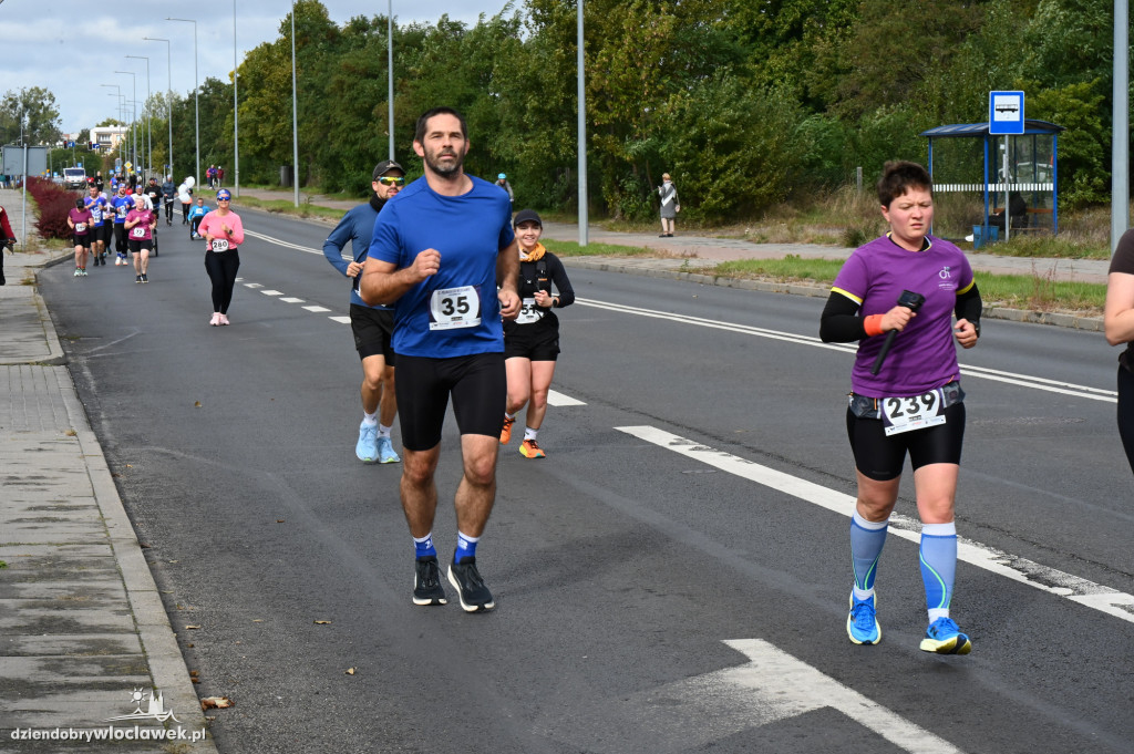 12. Półmaraton Włocławek: zawodnicy na trasie