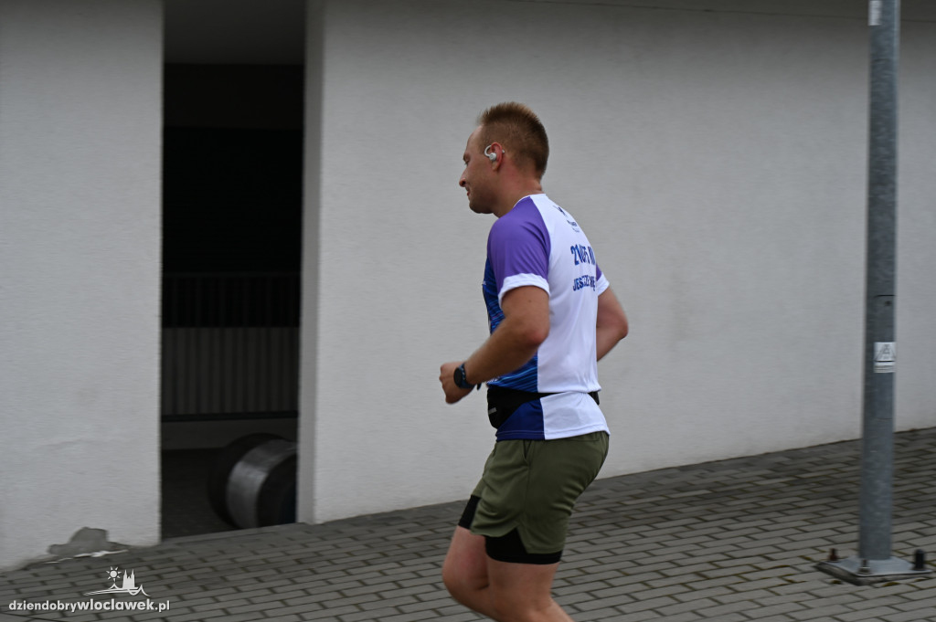 12. Półmaraton Włocławek: zawodnicy na trasie