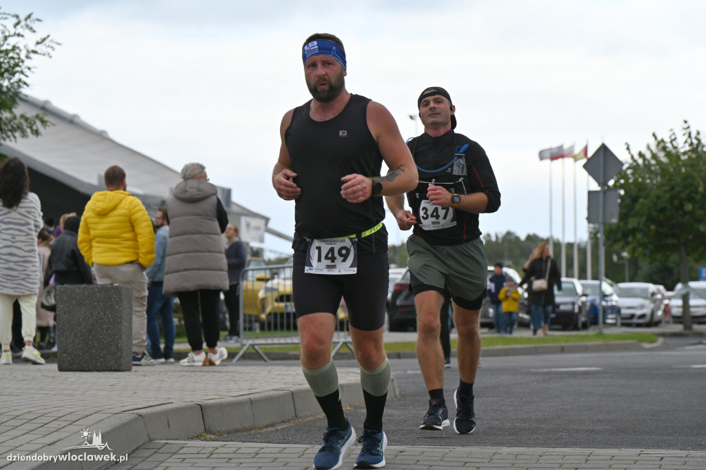 12. Półmaraton Włocławek: zawodnicy na trasie