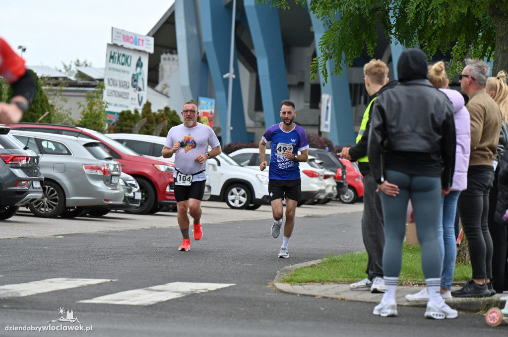 12. Półmaraton Włocławek: zawodnicy na trasie