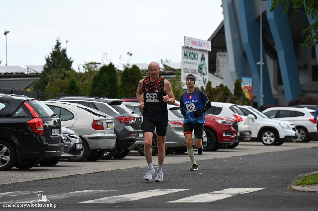 12. Półmaraton Włocławek: zawodnicy na trasie