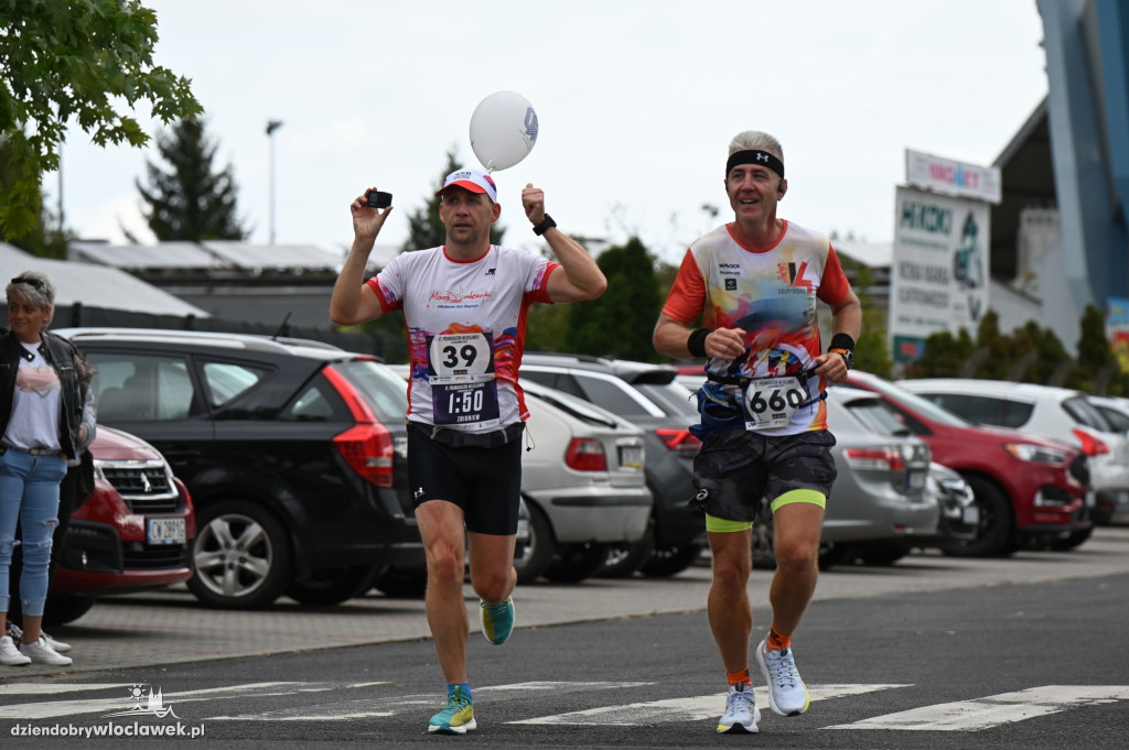 12. Półmaraton Włocławek: zawodnicy na trasie