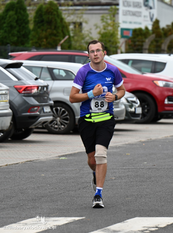 12. Półmaraton Włocławek: zawodnicy na trasie