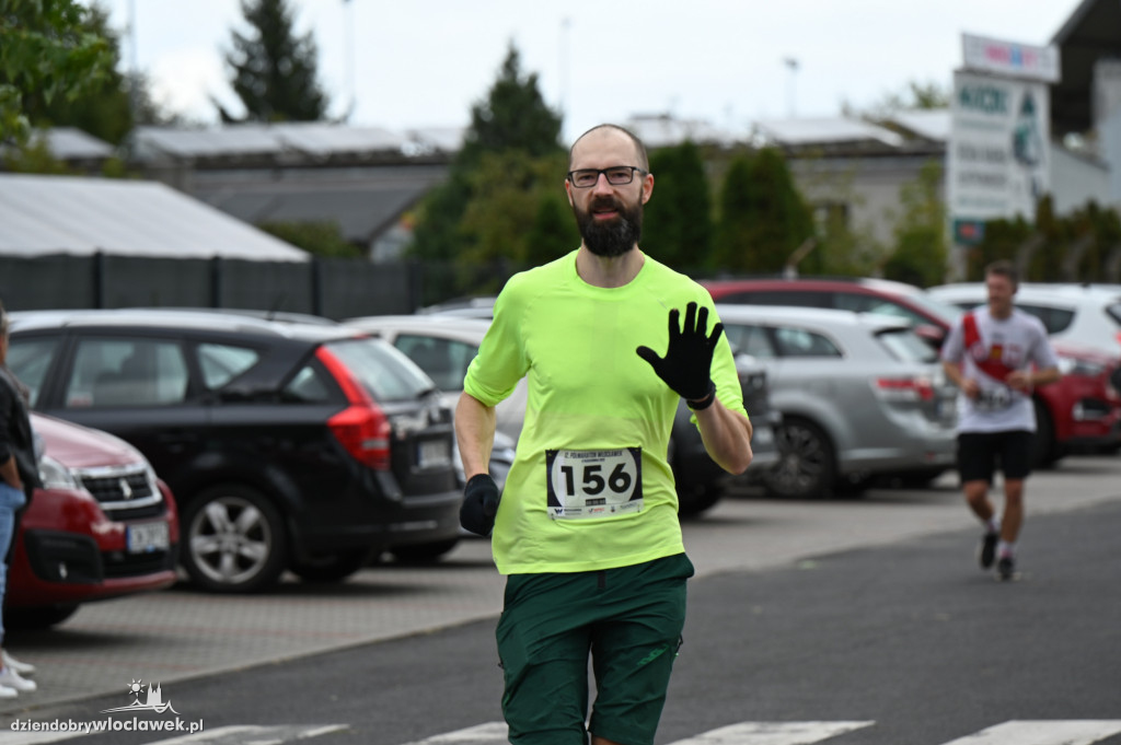 12. Półmaraton Włocławek: zawodnicy na trasie