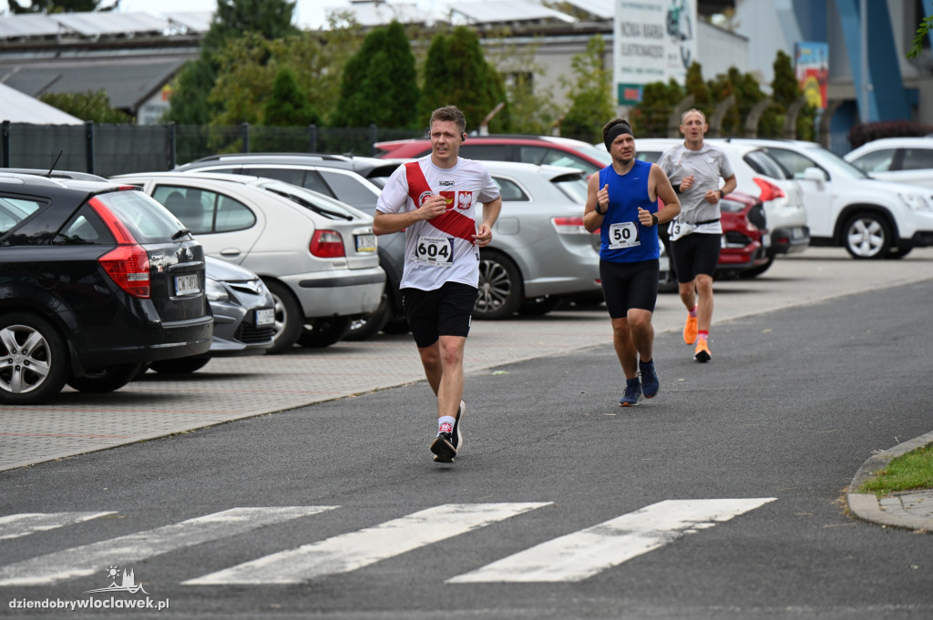 12. Półmaraton Włocławek: zawodnicy na trasie
