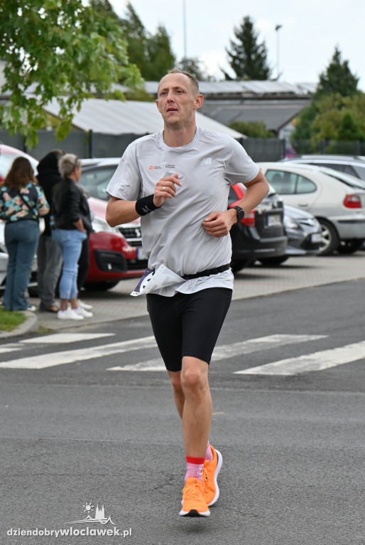 12. Półmaraton Włocławek: zawodnicy na trasie