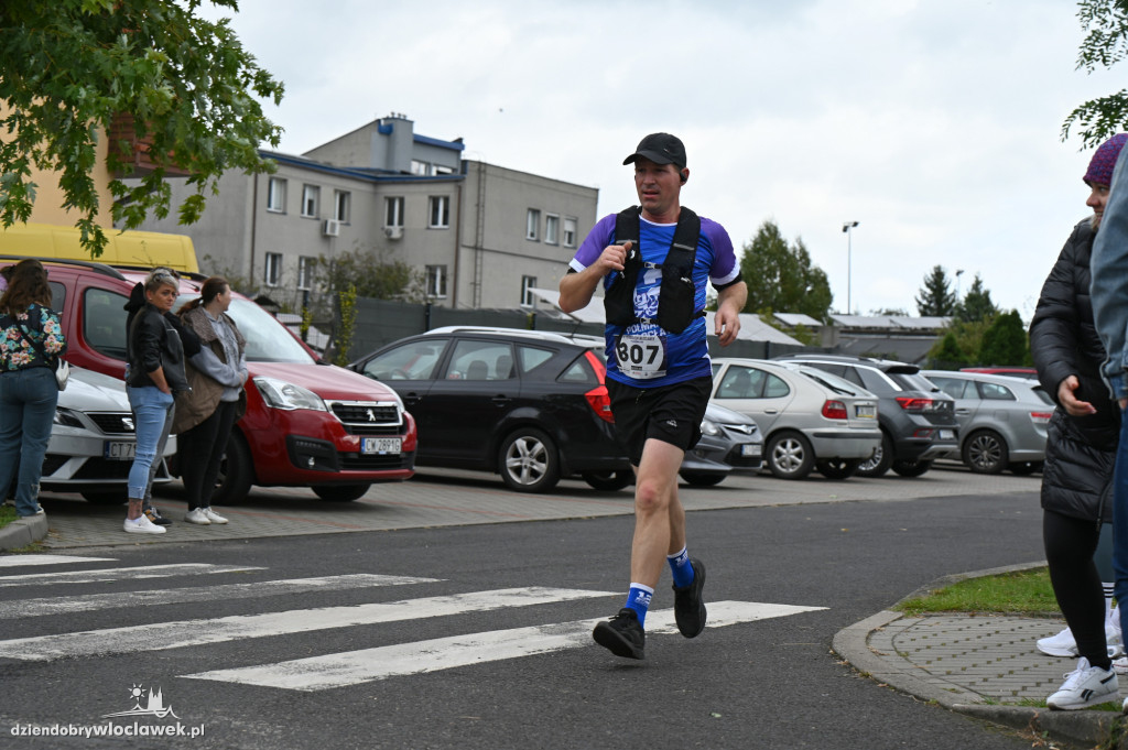 12. Półmaraton Włocławek: zawodnicy na trasie