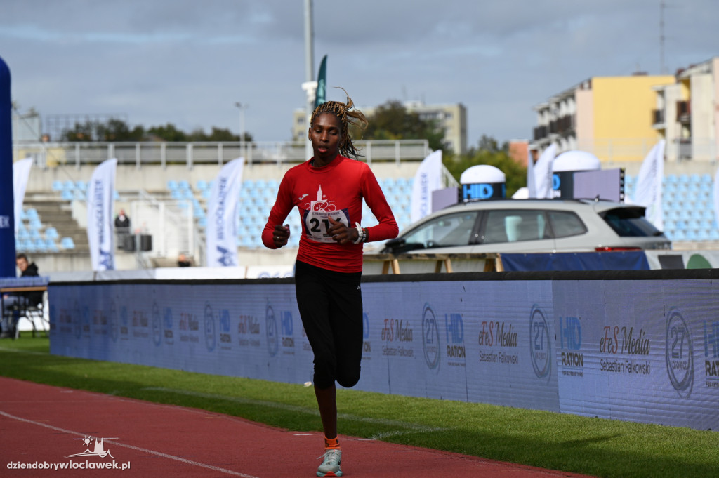 12. Półmaraton Włocławek: zawodnicy na mecie