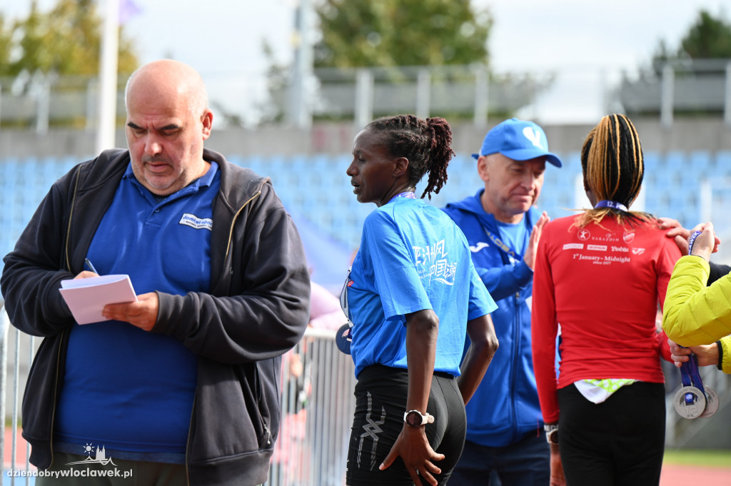 12. Półmaraton Włocławek: zawodnicy na mecie