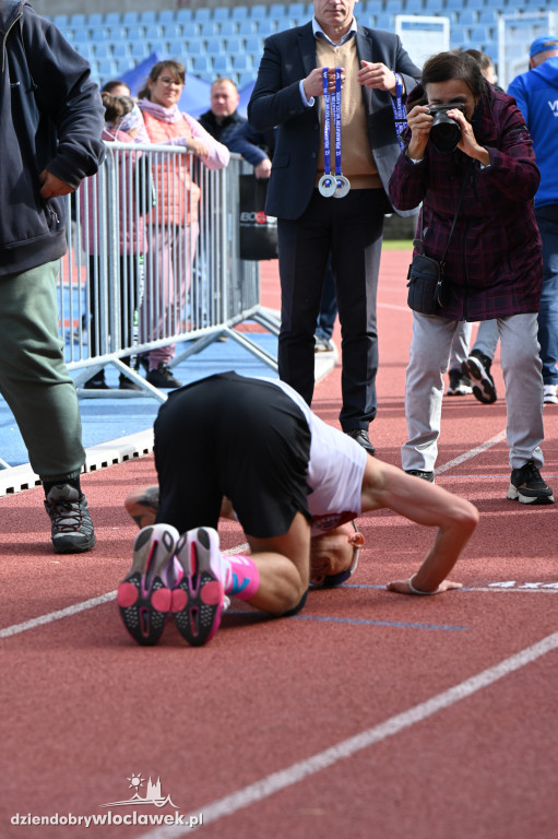 12. Półmaraton Włocławek: zawodnicy na mecie
