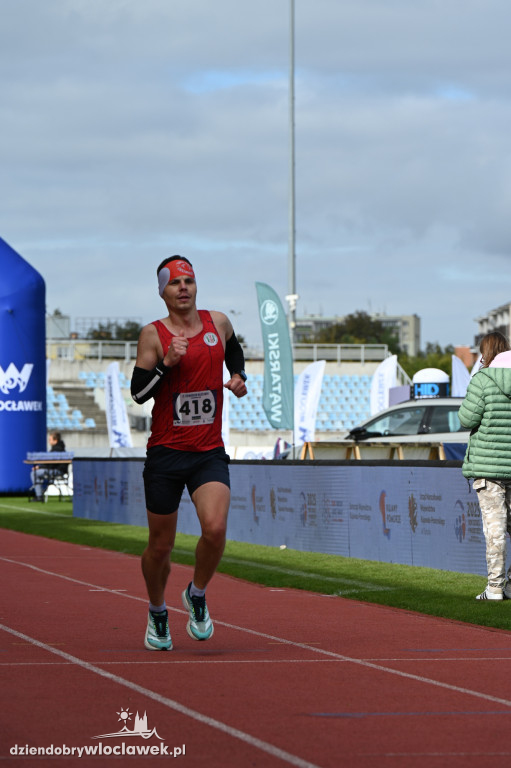 12. Półmaraton Włocławek: zawodnicy na mecie