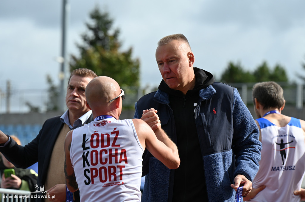 12. Półmaraton Włocławek: zawodnicy na mecie