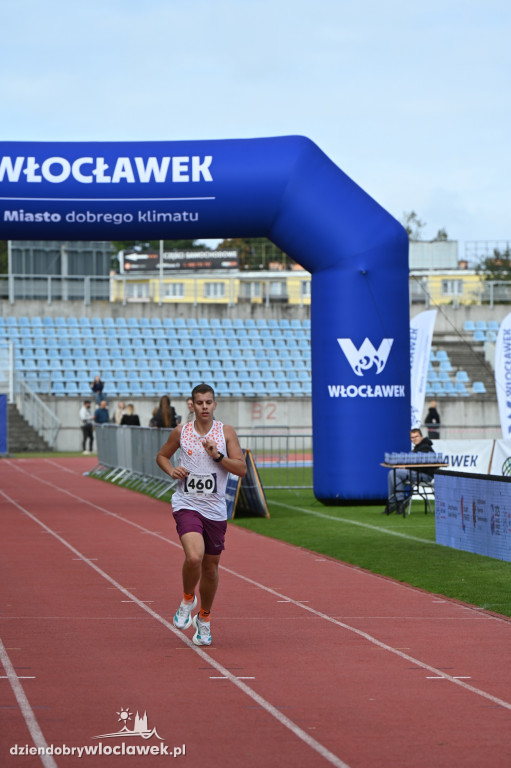 12. Półmaraton Włocławek: zawodnicy na mecie