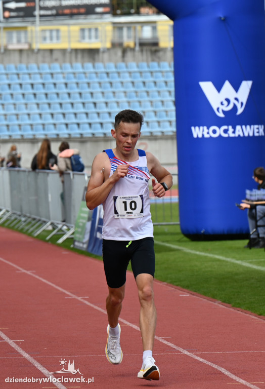 12. Półmaraton Włocławek: zawodnicy na mecie