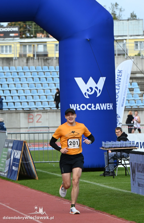 12. Półmaraton Włocławek: zawodnicy na mecie