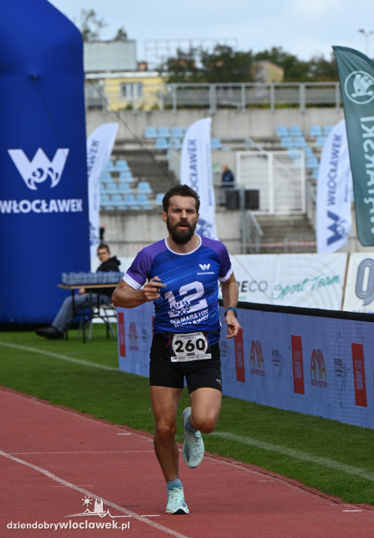 12. Półmaraton Włocławek: zawodnicy na mecie